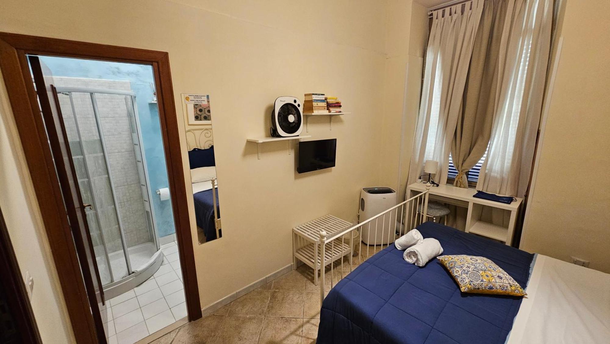 Napol-In Hotel Naples Exterior photo